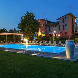 https://residenza-cartiera-243.hotelinveneto.com